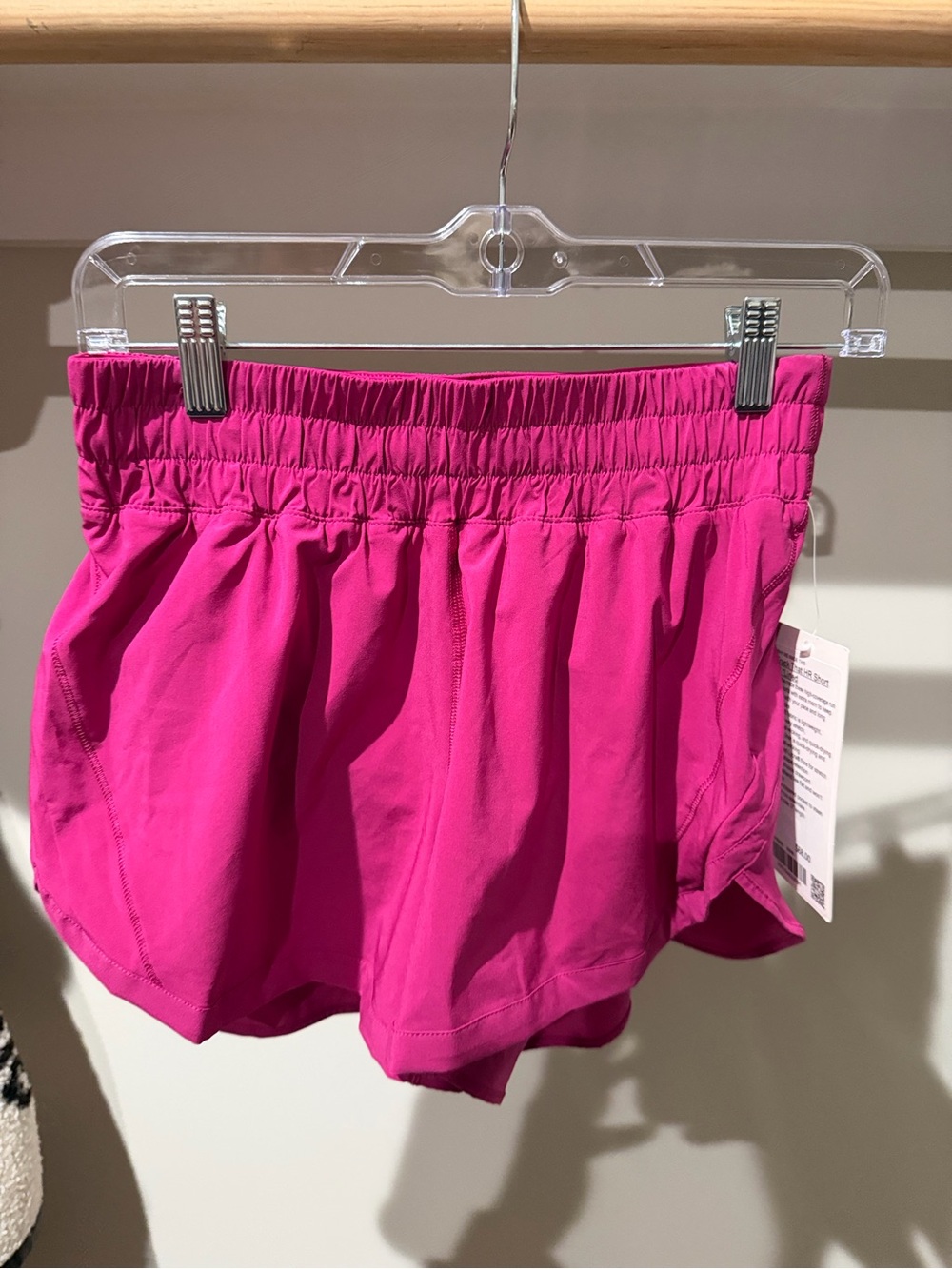 Lululemon Track That Ripe Raspberry — Size 8 — NWT - Picture 2 of 5